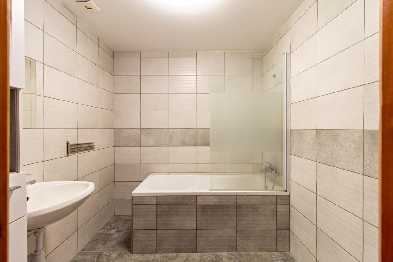 Deli Terasz B Apartman Free Parking, Self-Check-In Anytime Дьєр Екстер'єр фото