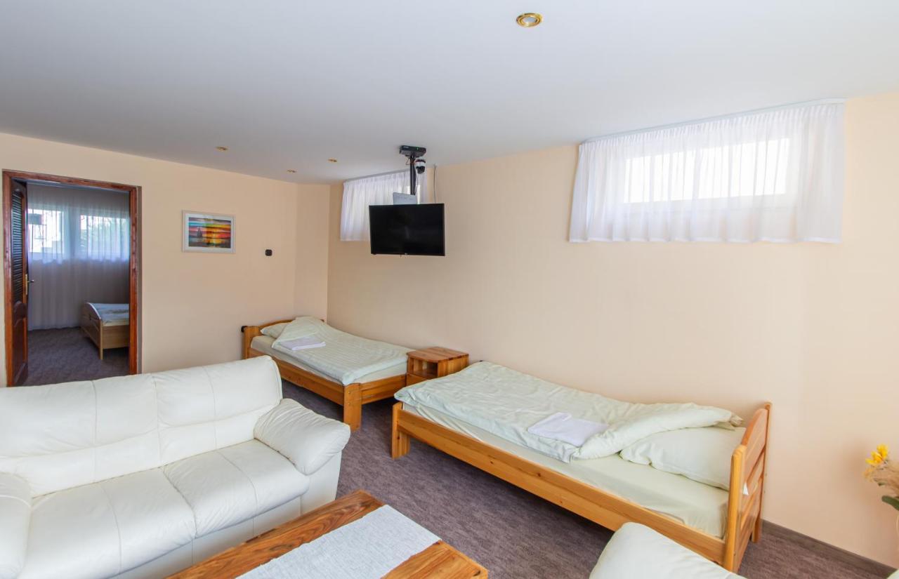 Deli Terasz B Apartman Free Parking, Self-Check-In Anytime Дьєр Екстер'єр фото